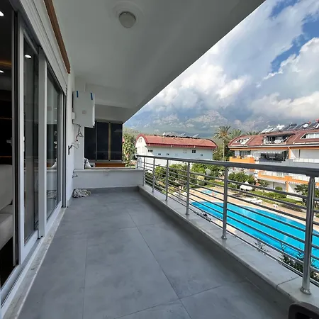 Apartamento Merkezde Konsept Daire Kemer